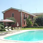 Nette In Mit Terrasse Und Pool By Interhome Appartement *