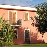 Appartement Nette In Mit Terrasse Und Pool By Interhome Acireale
