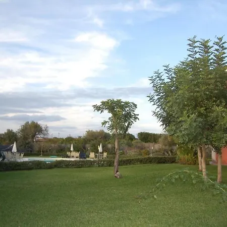 Nette In Mit Terrasse Und Pool By Interhome Daire *